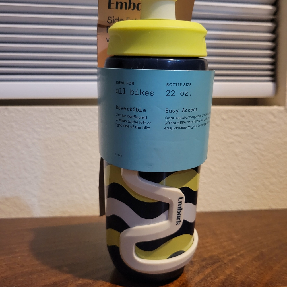 Embark Bike Mount For Water Bottle and Included 22 oz Pull Up Spout Water Bottle